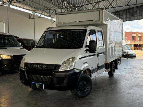 IVECO DAILY 45S17 GRAN FURGONE TURBO INTERCOOLER DIESEL 3P MANUAL IVECO DAILY 45S17 GRAN FURGONE TURBO INTERCOOLER DIESEL 3P MANUAL
